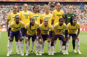 مارتا -مع-منتخب-البرازيل