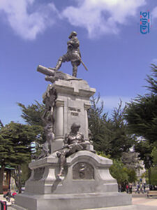 نصب تذكاري لماجلان في بونتا أريناس في تشيلي. وهو يتجه بنظره إلى مضيق ماجلان
