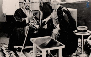 الملك عبد العزيز آل سعود مع الرئيس الأمريكي روزفلت